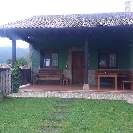 Gasthaus Coviellador Cangas De Onis Exterior foto