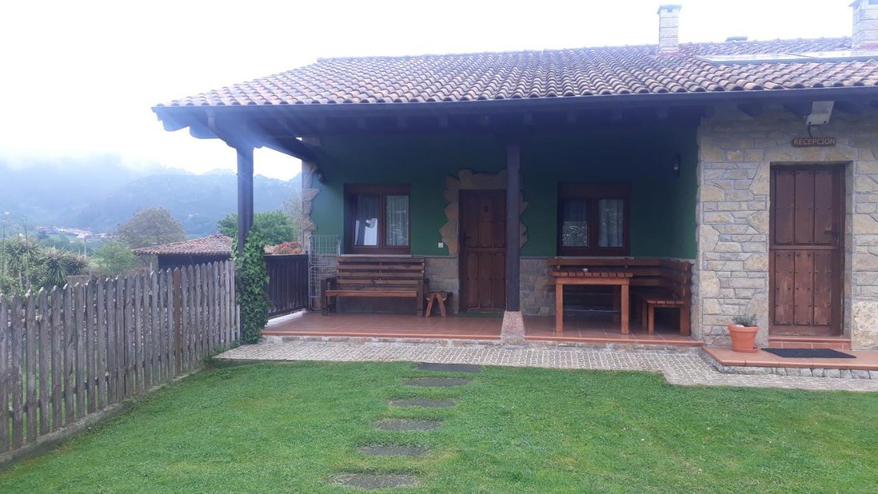 Gasthaus Coviellador Cangas De Onis Exterior foto