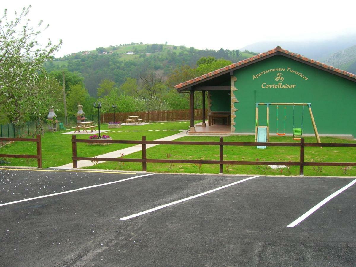 Gasthaus Coviellador Cangas De Onis Exterior foto